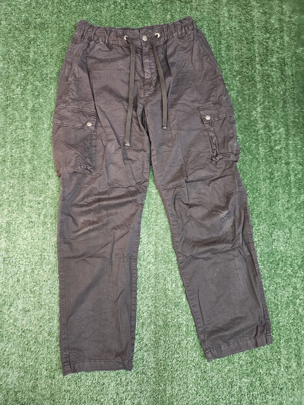 KSUBI Cargo Pants Draw String Waist Black Size Medium Great Condition